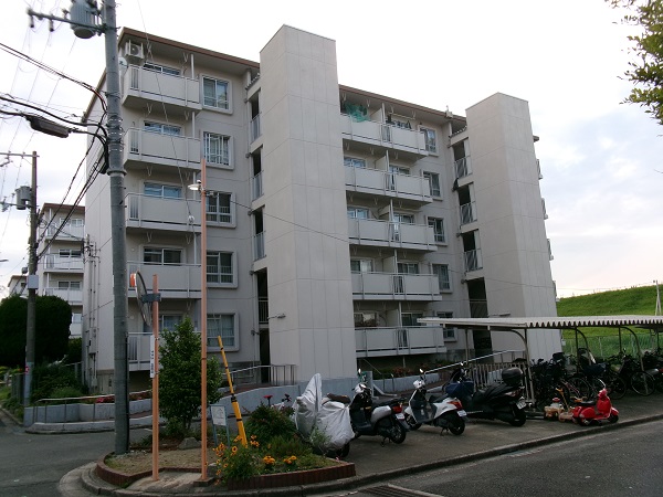 寝屋川仁和寺 外観写真